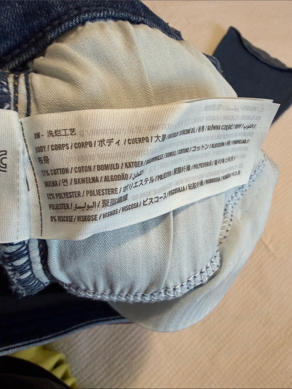Hollister high rise flare jeans size 27 - Picture 5 of 10